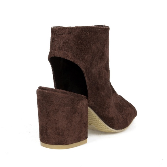 Lilard-01 Chunky Heel Women's Pee Toe Booties - Picture 3 of 3